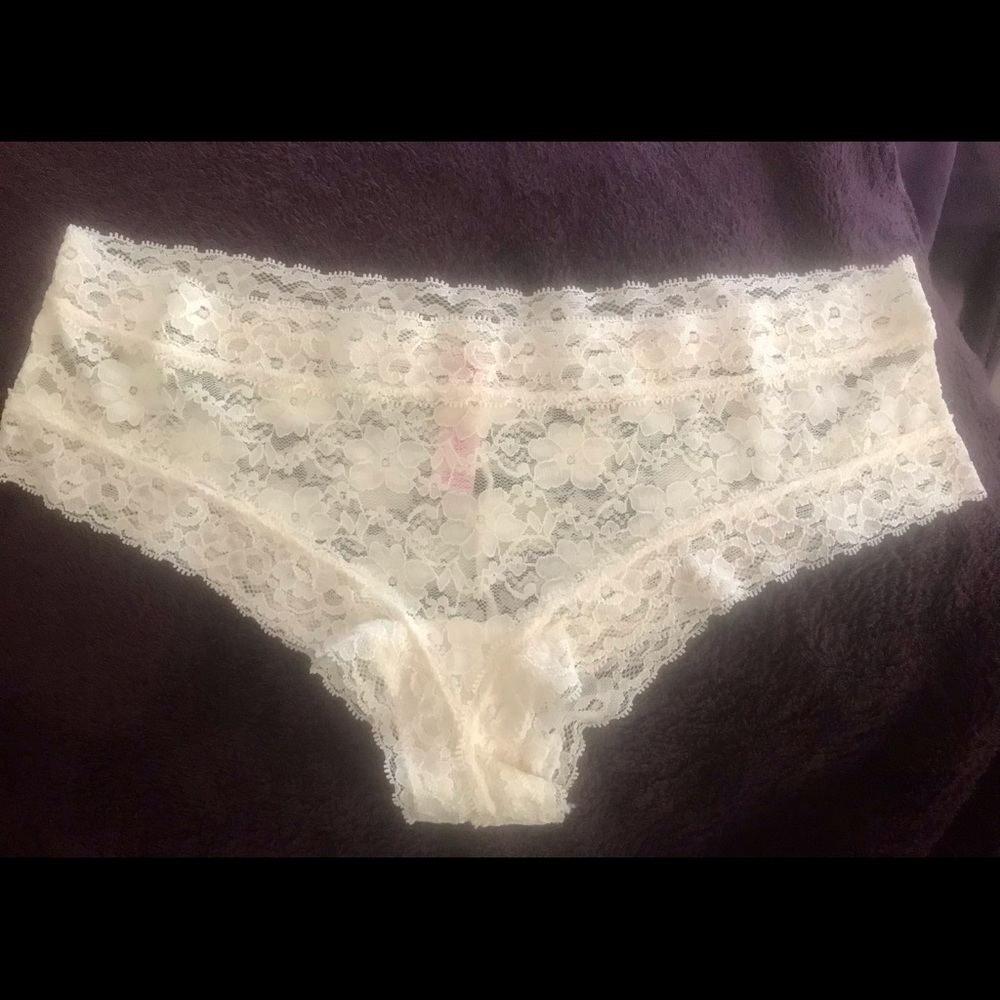 NEW! Candie’s lace bikini panty